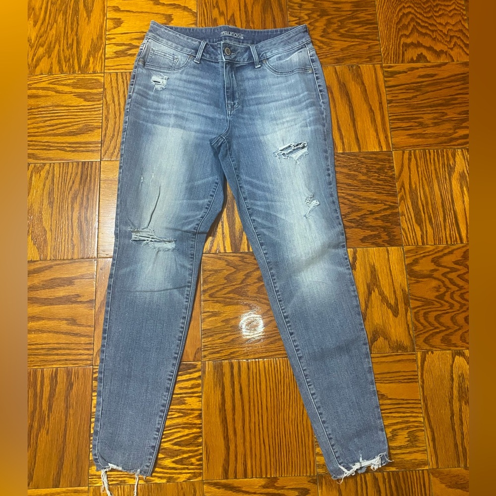 Maurice’s distressed jeggings